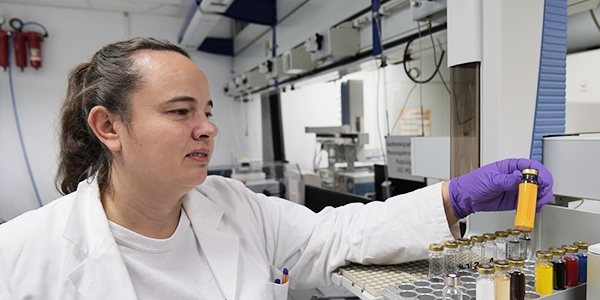 Beste Jobs bei LEONHARD KURZ: Attraktives Tarifgehalt, Homeoffice und mehr Laborassistentin mit unbefristetem Vollzeit-Vertrag